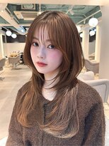 リコバイアフロート(riko by afloat)&nbsp;レイヤーカット/ウルフ/ミルクティーアッシュ