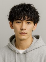 ハレ ヘアサロン(Hale hair salon)&nbsp;Hale刈り上げセンターパートフェザーパーマニュアンスパーマ原宿