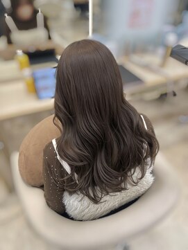 ケンジ 平塚ラスカ店(KENJE) 明るすぎない【オリーブベージュ】