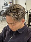 ホワイトハイライトセンターパート