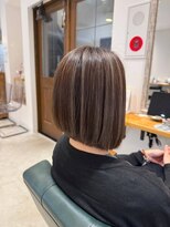 アクア(AQUA)&nbsp;白髪ぼかしハイライト