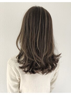 トルネード(TORNADO) 外国人風ハニーグレージュハイライト