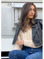 トルネード(TORNADO)&nbsp;大人かわいいグレージュハイライトバレイヤージュ