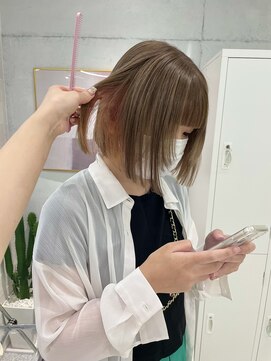 ローウェ 渋谷(Louwe) ミルクティーベージュ×オレンジベージュ