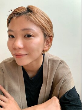 イコル(ikoru) ハイトーン/ショートヘア/大人可愛い/30代/40代/代官山/恵比寿