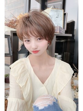 プロヴァンス バイ グレース(Provence by grace) 【大人気】カット《シャンプ-ブロ-込》￥4950