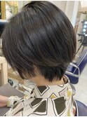 前下がりグラデーションショート