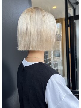 シオ ヘアー デザイン(Sio. hair design) ホワイトカラー×ボブ