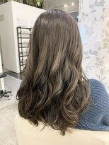 パシフィックダズールバトン(Pacific Dazzle baton) シフォングレージュ