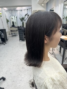 クレット(CLETO) 外ハネミディアムボブ