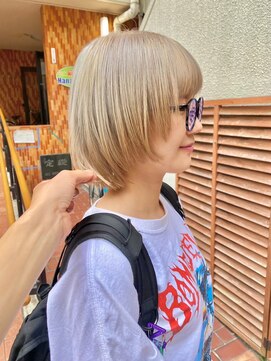 フイ(HUI) 透明感抜群♪ダブルカラーブリーチミルクティーグレージュ