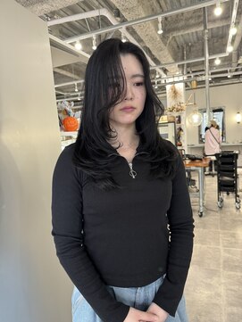 ホリー(HOLLY) かき上げレイヤースタイル