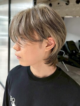 シオン(shion) フェザーパーマサーフカール刈り上げセンターパート_ba571481