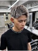 スキンフェードスパイキーショートパーマ短髪刈り上げ