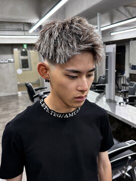 ニコ トウキョウ ロジック(nico TOKYO Logic) スキンフェードスパイキーショートパーマ短髪刈り上げ