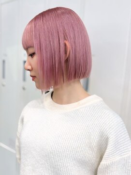ボブ ハイトーン ダブルカラー ブリーチ ピンクベージュ 10代