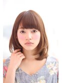鎖骨で跳ねないでおさまるミディアム/似合わせカット/小顔ヘア