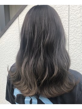 フラバー(flover) 【Miyuki】毛先にかけてゆるいアッシュブラウンのグラデーション