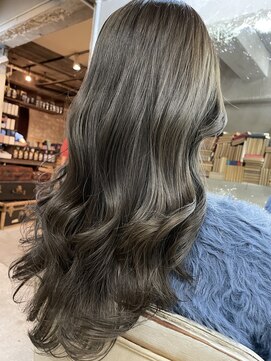 ロイジー(roijir) 【roijir 表参道】くすみカラー☆オリーブアッシュ