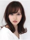 韓国美人女優風絹髪小顔美肌くびれ外ハネレイヤーミディアム