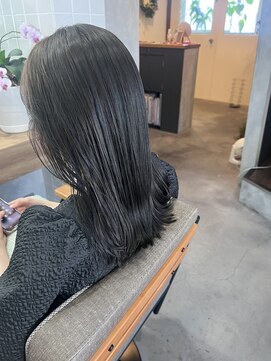 ティティ(TiTi) ブリーチなし！透明感抜群 マットグレージュカラー[TiTi_りの]