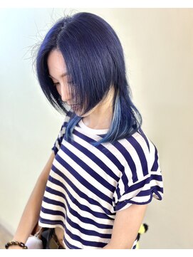 ディア(.eer) 前下がりウルフ×エクステインナーカラー6枚/中性ウルフカット