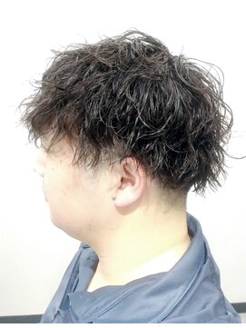 夜髪 男らしい無造作感。だけど収まりも良いツイストスパイラル