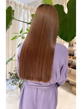 カミビト 奈良生駒店(KamiBito)の写真/ダメージは最小限に、髪の広がりやクセを解消！自然なうる艶ストレートに♪話題の髪質改善との相性も抜群☆
