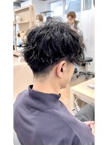 サロンドジョー(salon de joe)&nbsp;ツイストスパイラルパーマメンズマッシュ刈り上げ　奥東巧真