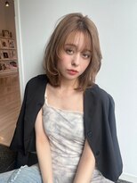 くびれボブミニウルフ透明感シルバーアッシュカールパーマ