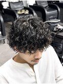 スパイラルパーマパーマフェザーパーマメンズパーマ　鈴木楓竜