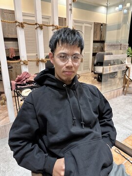 ルチア ヘア ステラ 京都店(Lucia hair stella) 有名アングラ系漫画インスパイア[ウラスパイキーショート]