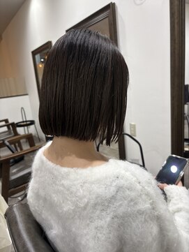 ユラ(YURA) 切りっぱなしボブ