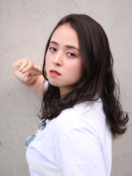 リスブラン(Lis blanc) クールアッシュのロングレイヤー【清瀬・所沢】