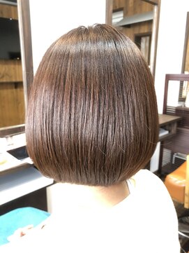 ワンルーム 能見台(One Room) 骨格補正カット丸みボブ×OLAPLEXカラー