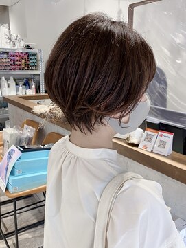 セラ バイ ユーレルム(SerA by U-REALM) 大人美人ショート　担当　佃