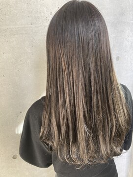 リバレッジ 白金(Leverage) 脱白髪染め:グレージュカラー 福永絵莉香