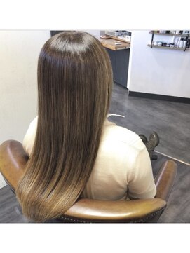 カミケン 方木田店(kamiken.) 毛先までサラッとまとまる美髪ハイトーン【カミケン方木田店】