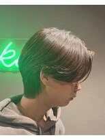 スキル(SKILL)&nbsp;センターパート/ニュアンスパーマ/メンズ縮毛矯正/パーマ落とし