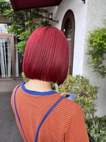 ヴィアンカ(Vianca)&nbsp;自然と内に入る綺麗目ボブ×ハイトーンレッド＠20代30代40代