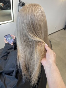 クオン 伊勢崎(QUON.) ホワイトベージュ