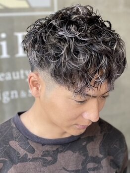 スピラ(SPiRA)の写真/髪質に合わせたカットで理想以上の仕上がりに。周りと差が付くワンランク上のメンズスタイルは《SPiRA》で