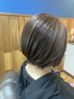 カットスタジオファニー(CutStudioFunny) ショートボブ+アッシュカラー