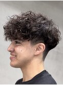渋谷スペインカール外国人風パーマメンズカット刈り上げフェード