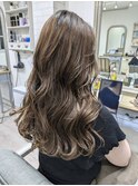 ハイライトで作る動きのあるロングヘア◇