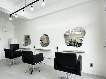 ソア バイ リコヘアーうるま(SOAR by lico hair Uruma)の写真