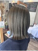 オリーブグレージュ