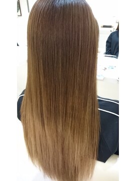 リュストゥールアンドフォンス(Lustr'e ＆ fons) a