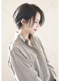 耳かけショート×濡れ感スタイリング