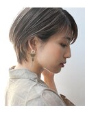 外国人風パーマハイライト ショートボブ  グレージュ 耳掛け